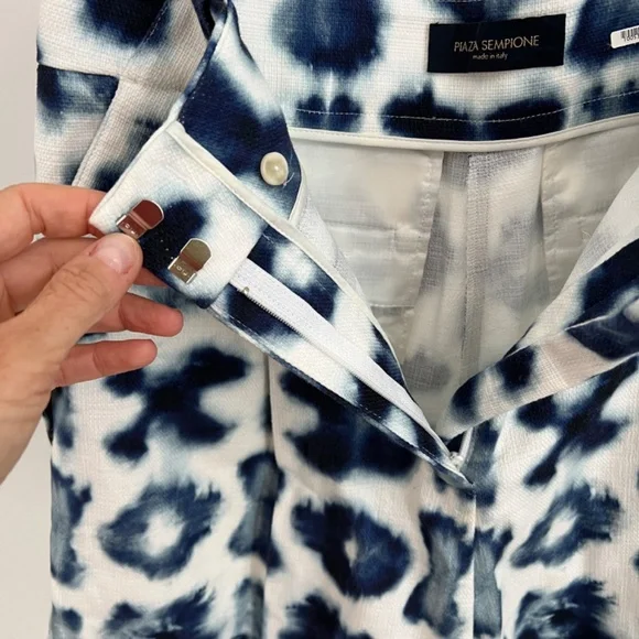PIAZZA SEMPIONE Tie-Dye Print Canvas Shorts SZ 42